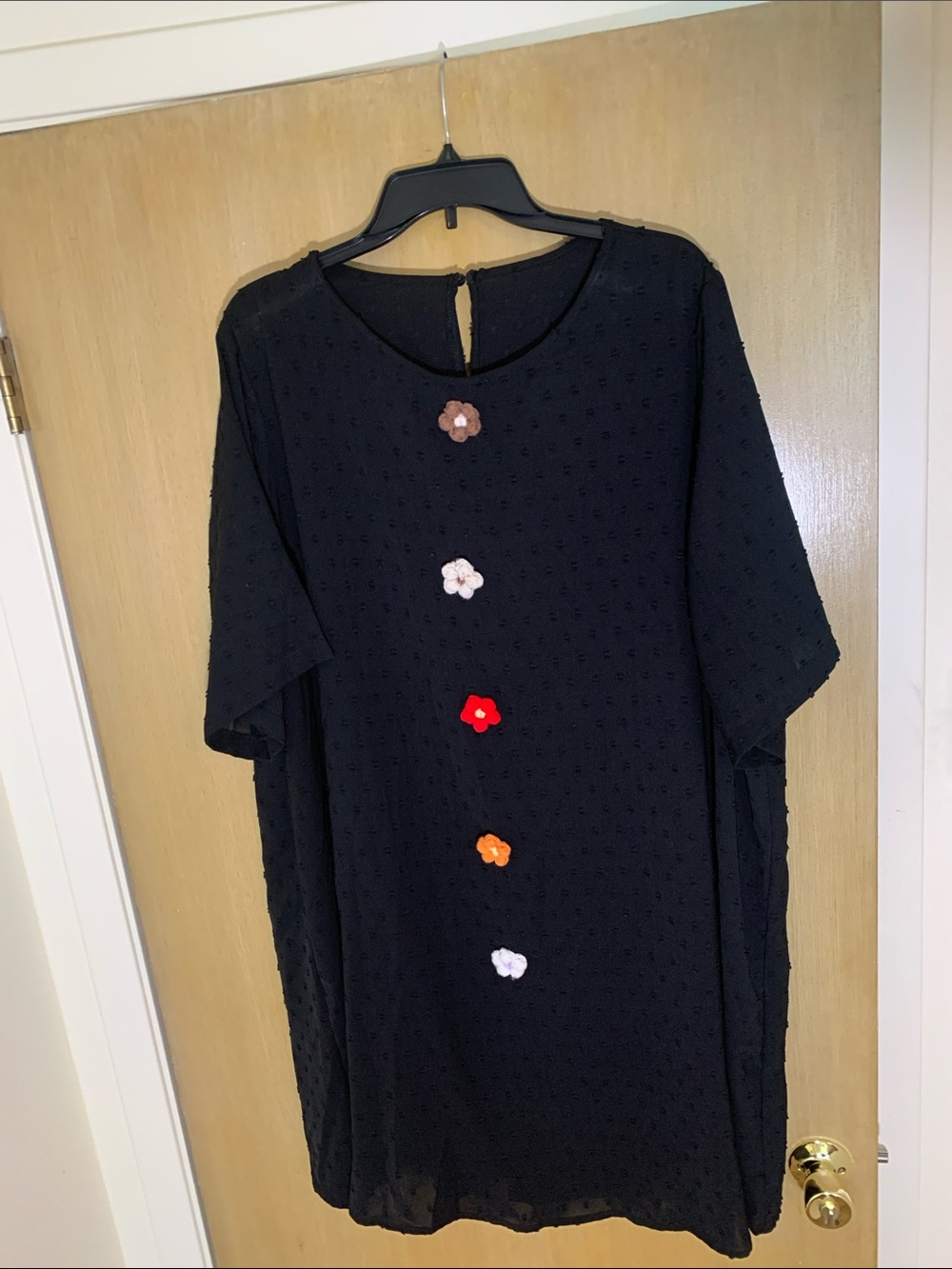 💗PLUS SIZE 4X SHEIN Black Short Sleeve Dress with Multi-Color Floral Front🩷